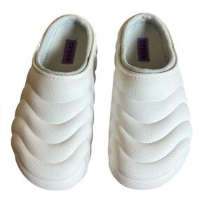 Crocs Classic lined overpuff clogs White Men’s 10 Women’s 12